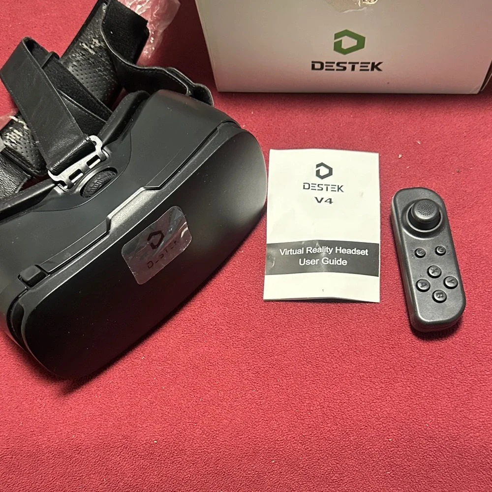 Black VR Headset — Mobile Virtual Reality Goggles